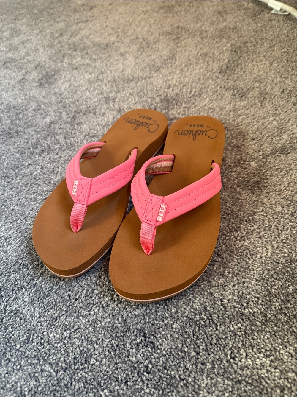 Reef Women's Pink Cushioned Flip Sandals - Picture 1 of 4